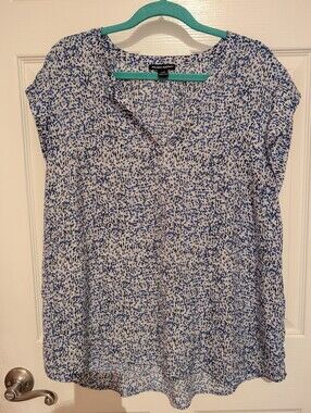 Hilary Radley Blue & White Abstract V-Neck Cap Sleeve Blouse
